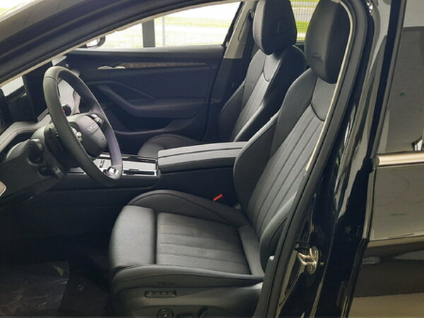 ŠKODA Superb L&K 2,0 TDI CR DPF 4x4 142kW/193ks DSG