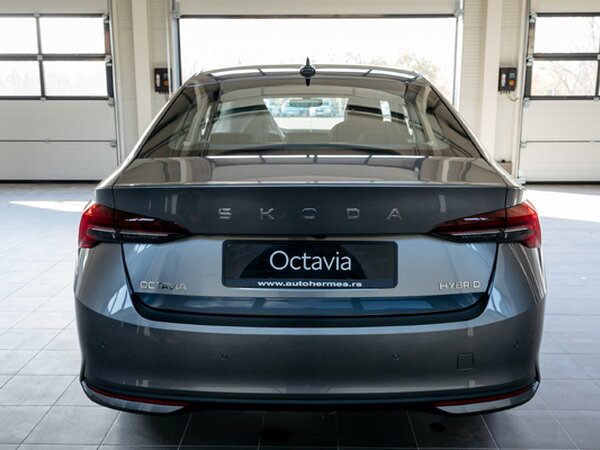 ŠKODA Octavia A8 FL Selection 1,5 TSI m-HEV 110kW/150ks DSG