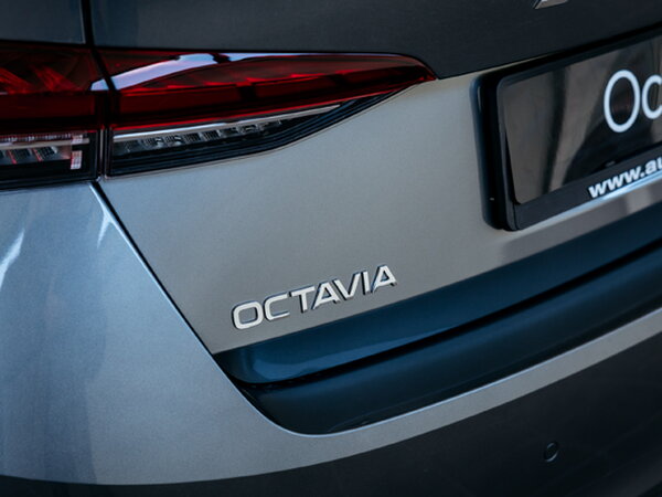 ŠKODA Octavia A8 FL Selection 1,5 TSI m-HEV 110kW/150ks DSG