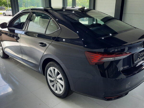 ŠKODA Octavia A8 FL Selection PLUS 1,5 TSI m-HEV 110kW/150ks DSG