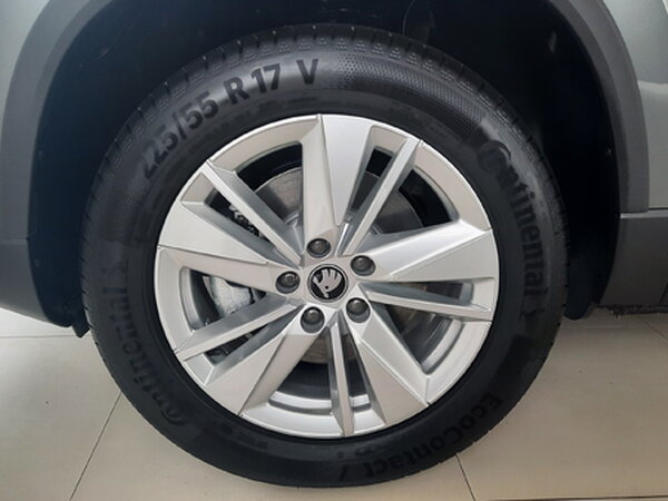 Škoda Karoq Selection PLUS 2,0TDI 110kw 4x4 DSG