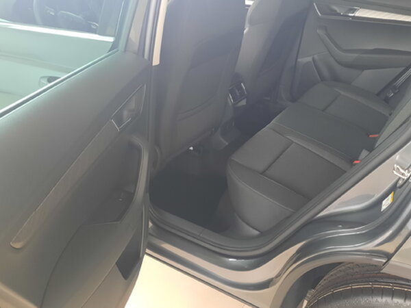 Škoda Karoq Selection PLUS 2,0TDI 110kw 4x4 DSG
