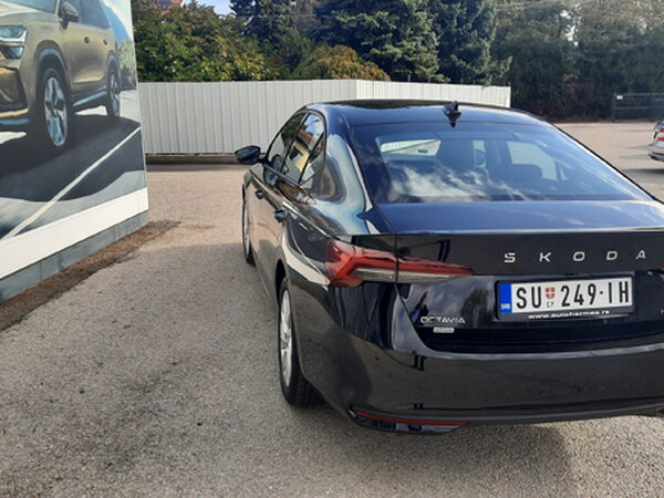 ŠKODA Octavia A8 FL Selection PLUS 1,5 TSI m-HEV 110kW/150ks DSG - TEST